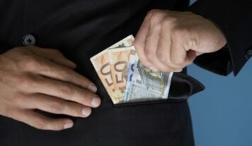 Προσπάθησαν να εξαπατήσουν ηλικιωμένη στα Ιωάννινα – Ήθελαν να πάρουν 40.000 ευρώ από τον λογαριασμό της