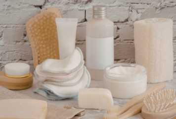 Η καθημερινή ρουτίνα περιποίησης που φωτίζει το βλέμμα και ανανεώνει το σώμα