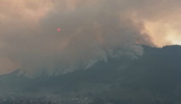 Δραματικές ώρες στην Κόνιτσα – Καίγεται το βουνό – ‘Ηχησε το 112