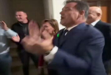 Το βίντεο του Άδωνι Γεωργιάδη από τα Γιάννενα όπου φωνάζει «Και Α και Ου και ΔΑΠ-ΝΔΦΚ»