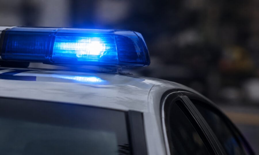 Ιωάννινα: Συνελήφθη άνδρας που φώναζε στον δρόμο – Βρέθηκε φαλτσέτα στην κατοχή του